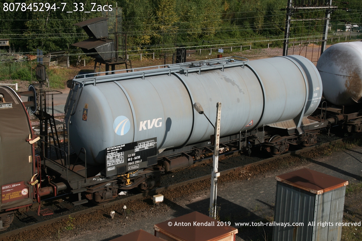 807845294-7_33_Zacs.JPG